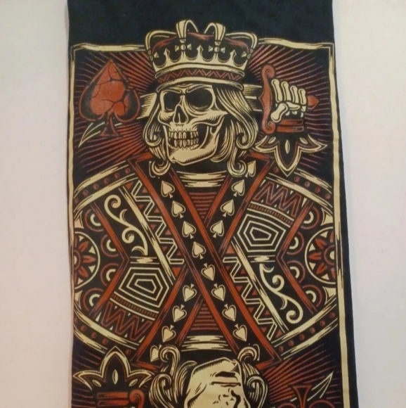 The KING CARD SKULL FACE Hearts CARD PLAYERS POKER T Shirt - Picture 3 of 4